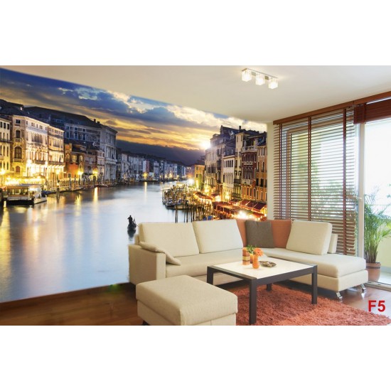 Wallpapers mural night view of a beautiful Venetian channel