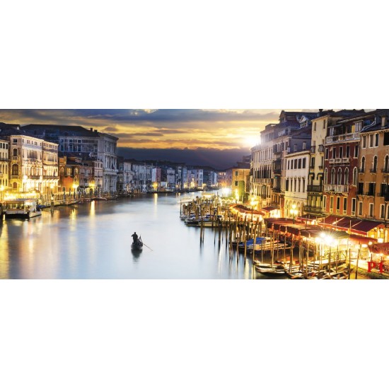 Wallpapers mural night view of a beautiful Venetian channel