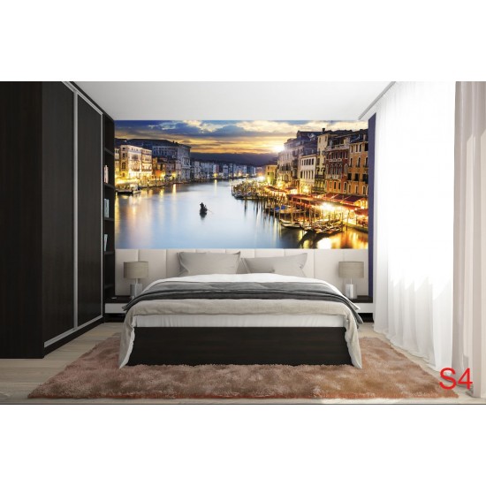 Wallpapers mural night view of a beautiful Venetian channel