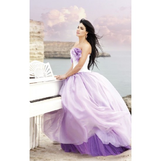 Wallpapers photo model in beautiful dress